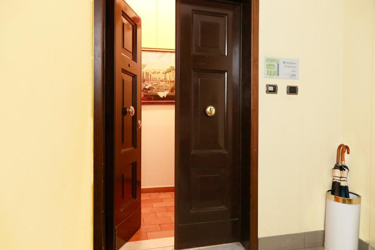 Bed and Breakfast Residenza Gens Julia Rom Exterior foto